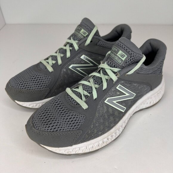 New Balance Shoes - New Balance Womens W420LG4 Gray Breathable Comfort Size 6B Running Shoes